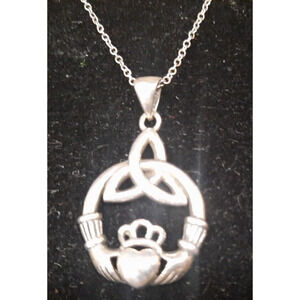 Vintage STERLING SILVER CLADDAGH Pendant & Chain 925 18" long Classic Irish